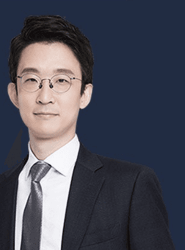 정장을 입은 임태호 대표변호사